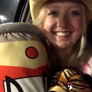 Meet your Posher, Stephanie